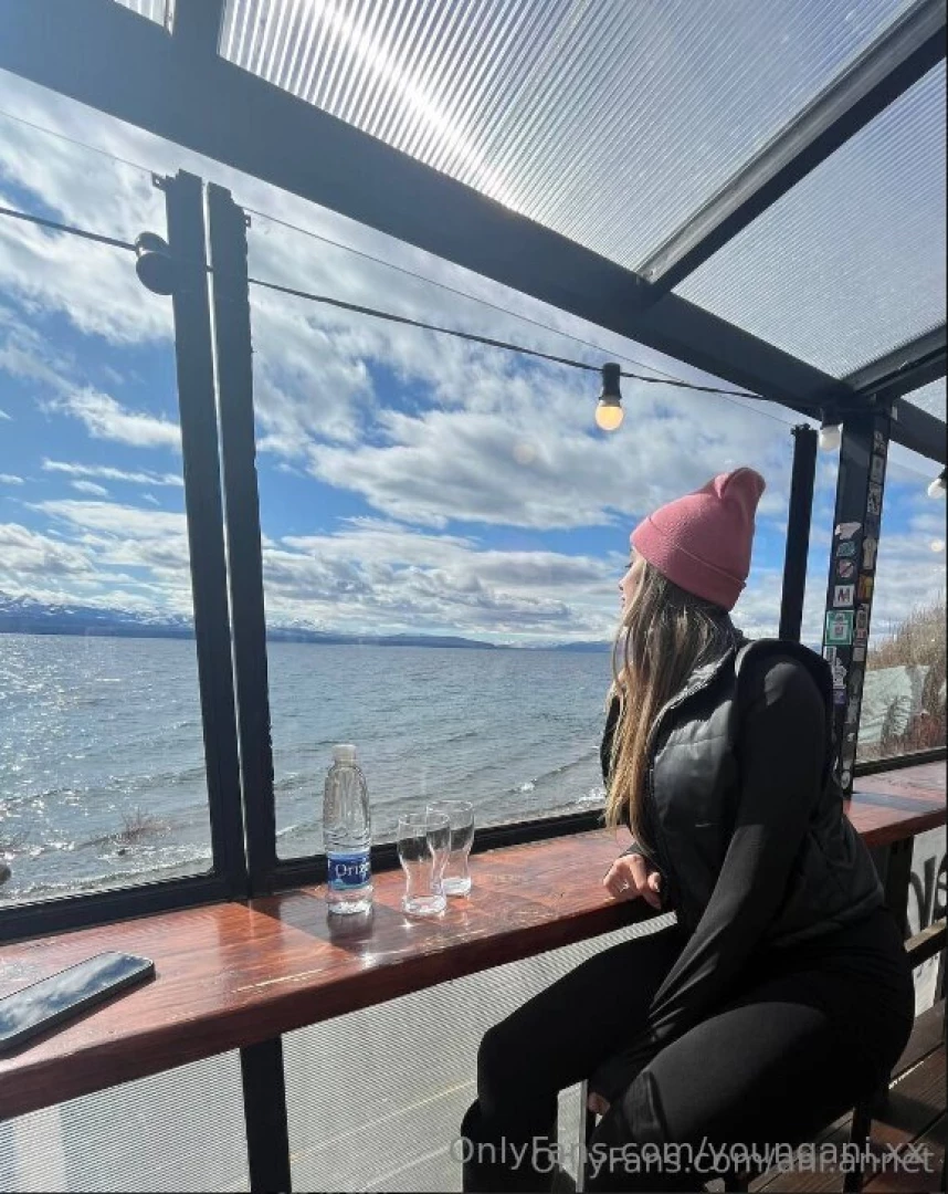 I m back i didn t tell you but i only came in to chat with a few 