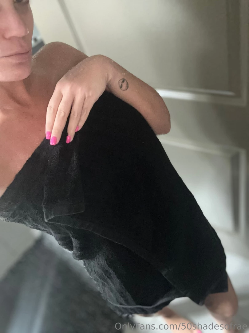 Just uploaded new content from the shower i just took send me a dm 