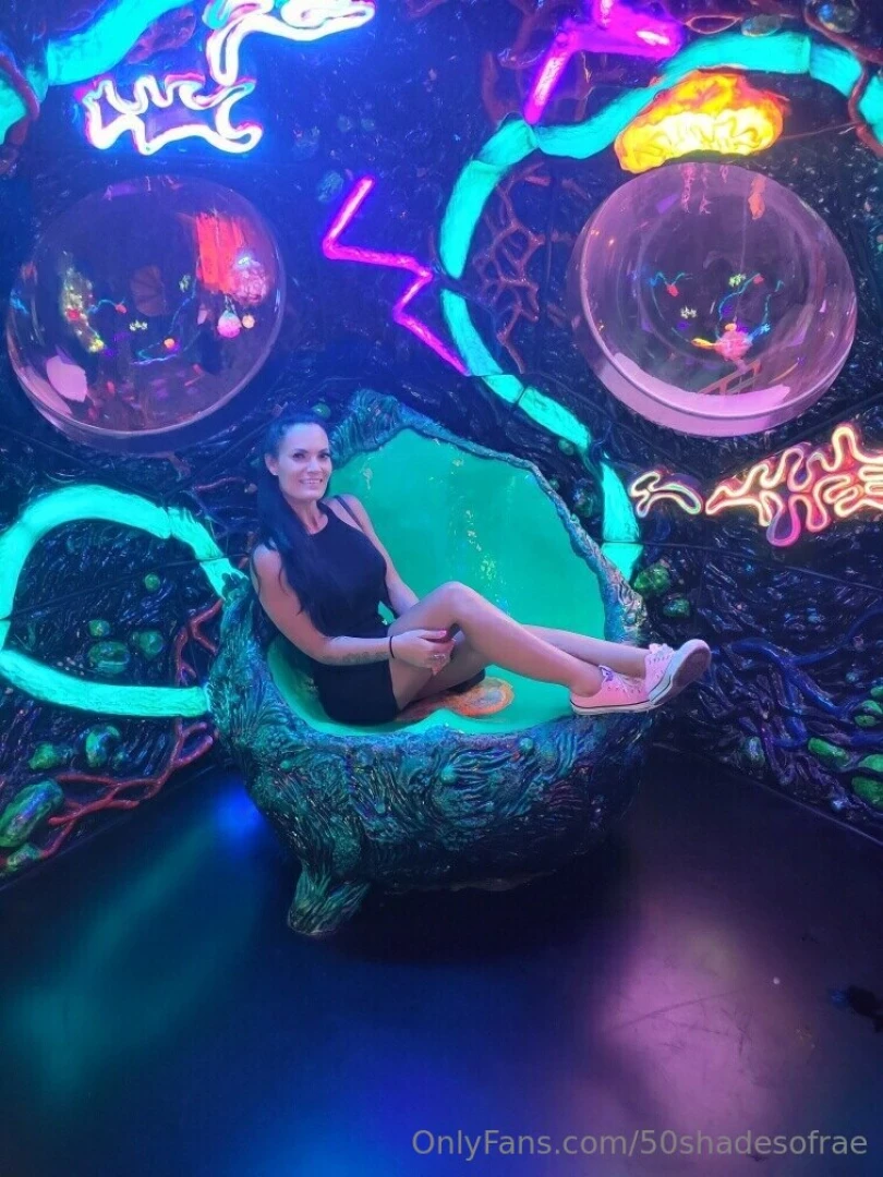 Let s chat in my dm s 