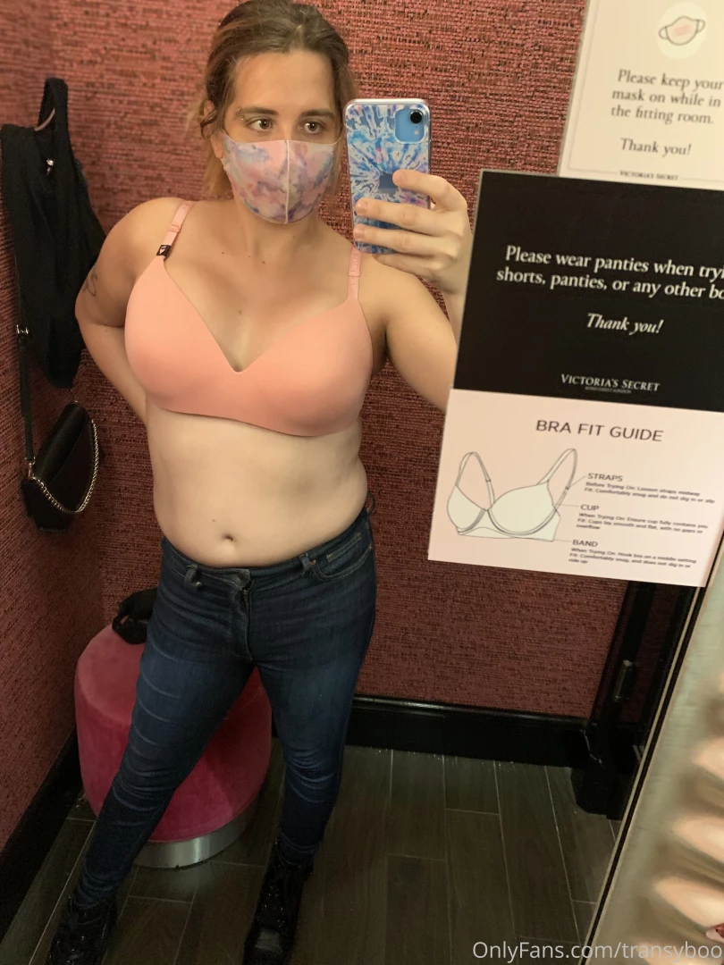 Y all should tip me so i can get sexy lingerie to wear for you 