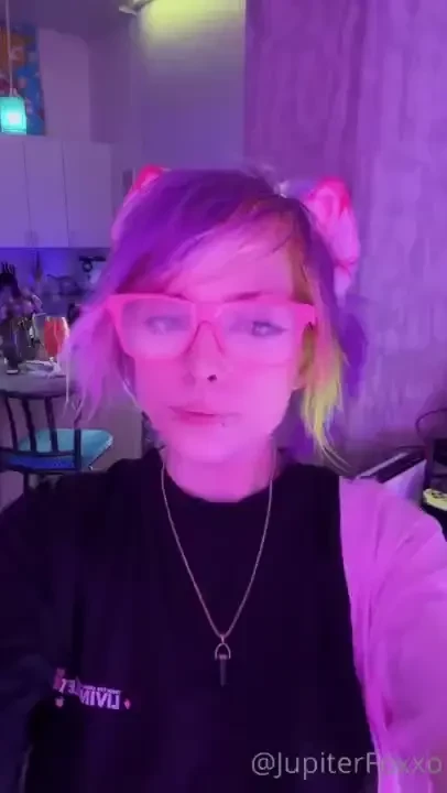 Are you sure you can handle the foxxo 