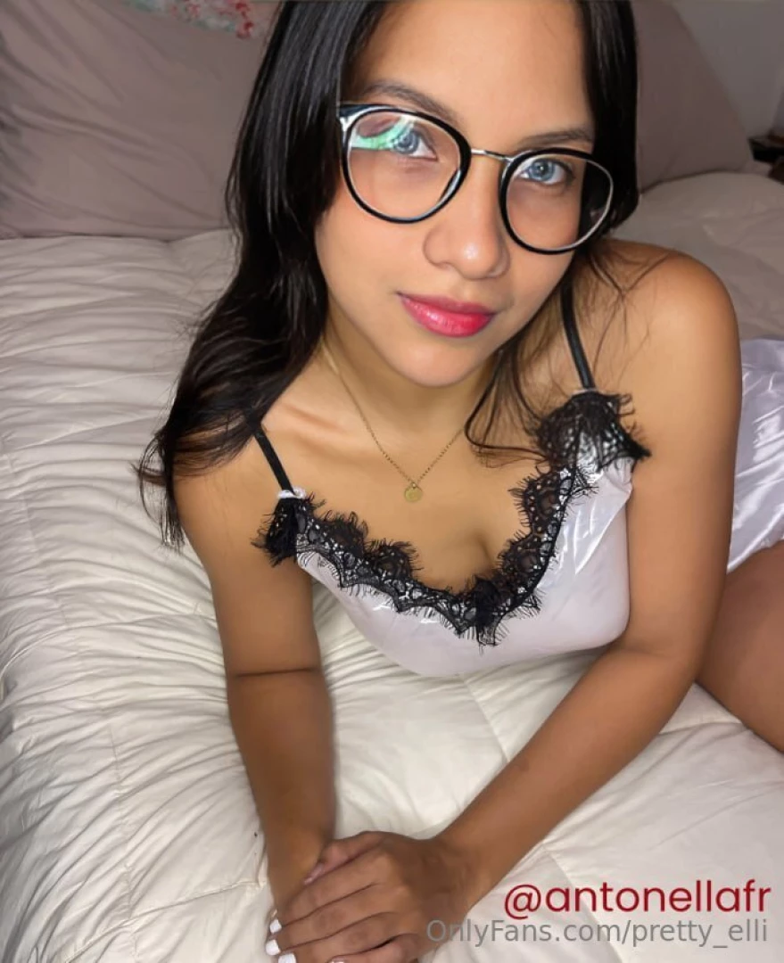 Antonellafr stunning face and curvylicious body you can t handle me part 20 