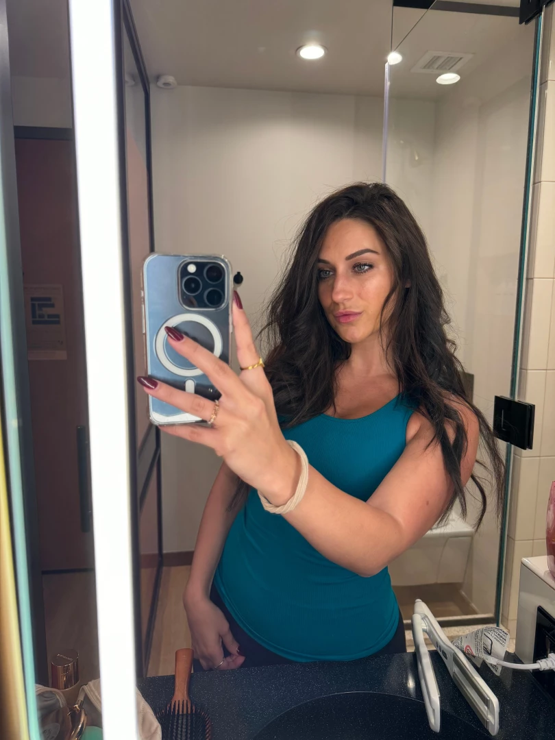 Happy sunday making some coffee now amp talking to you in the dm 