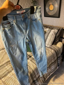 Who wanna see me hump in these jeans