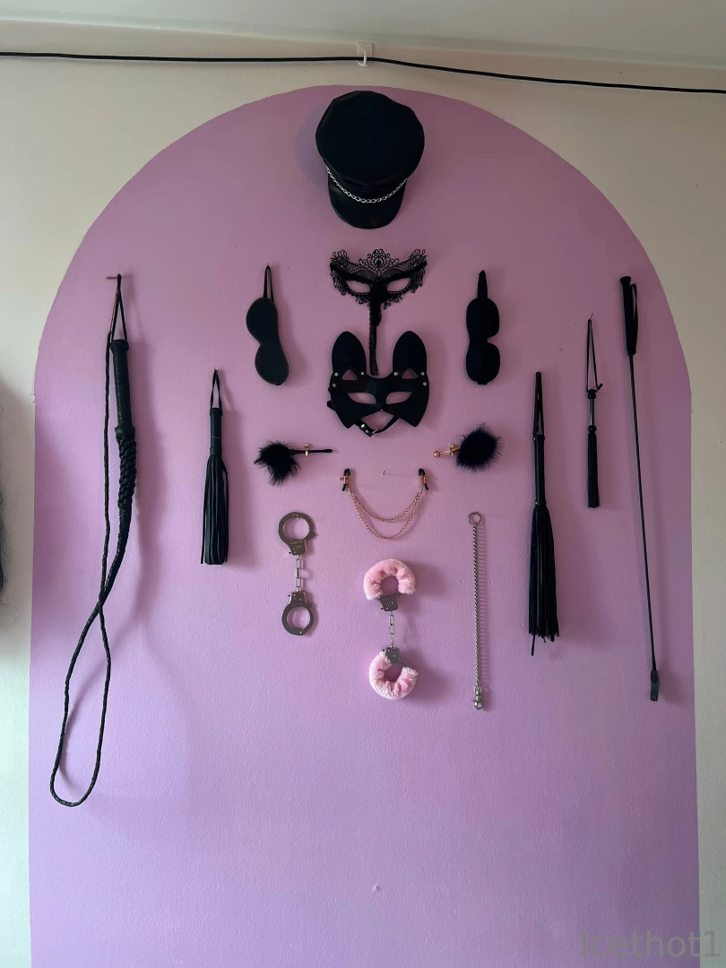 Do you like my new wall follow my vip page if you want to see these 