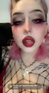 Check out my vip account icethot1 i make way more content there and i