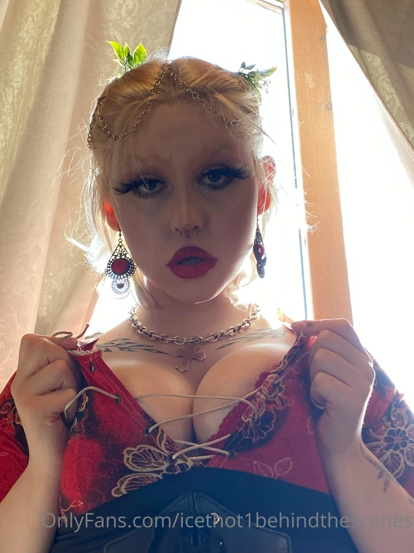 Helloooo i had so much fun yesterday shooting this photoshoot with part 6 