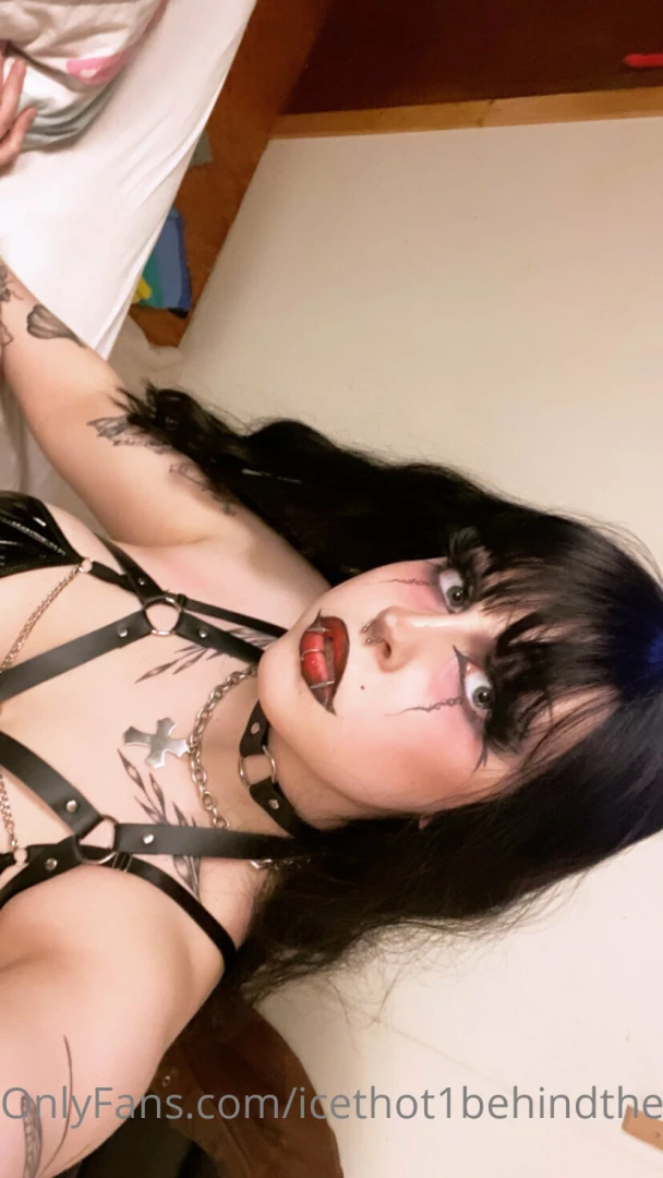 Big titty goth gf check your dm s for more part 3 
