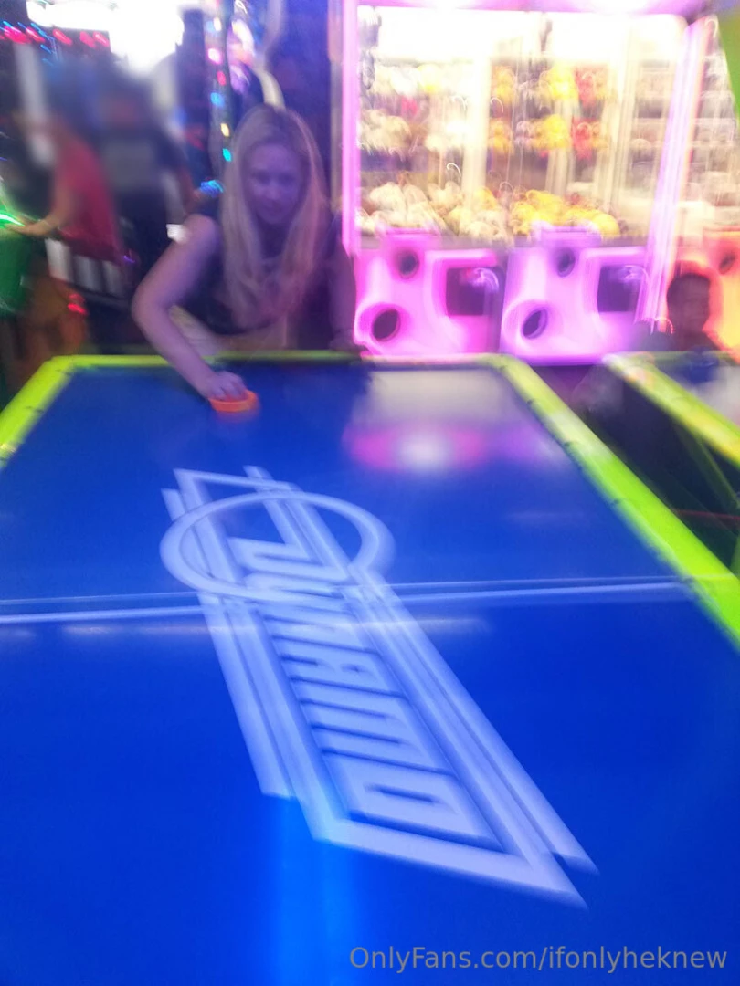Anyone else also love air hockey 