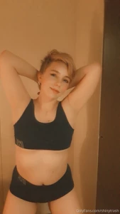 I might be a pizza-loving geek girl but i do try to balance that out part 3