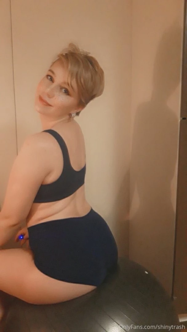 I might be a pizza-loving geek girl but i do try to balance that out part 10 