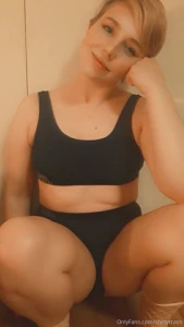 I might be a pizza-loving geek girl but i do try to balance that out part 5