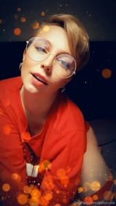 Dear santa it is not very easy for me to be a good girl i have decided