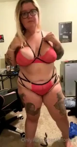 A just for fun video showing my friend my lingerie
