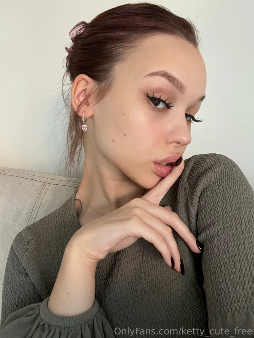 What type of manicure do you like the most on girls i really love 