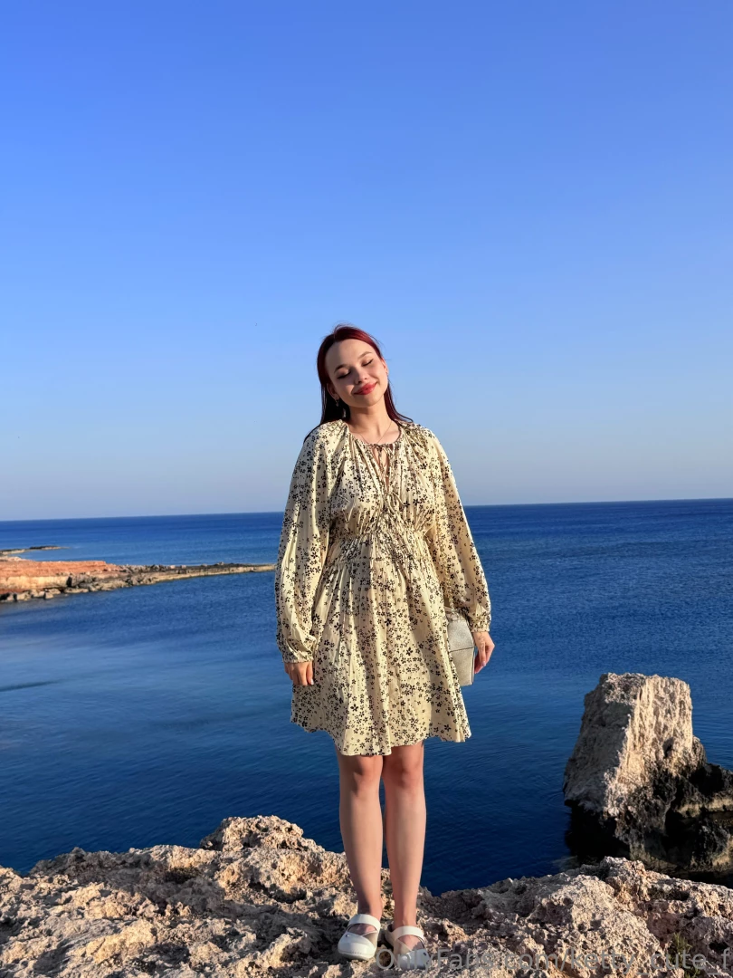 Just me feeling confident and beautiful in my favorite spot loving 