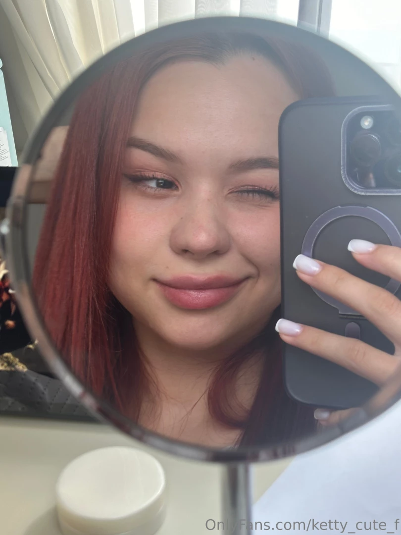 I love moments that make you smile just for the simple fact of it 