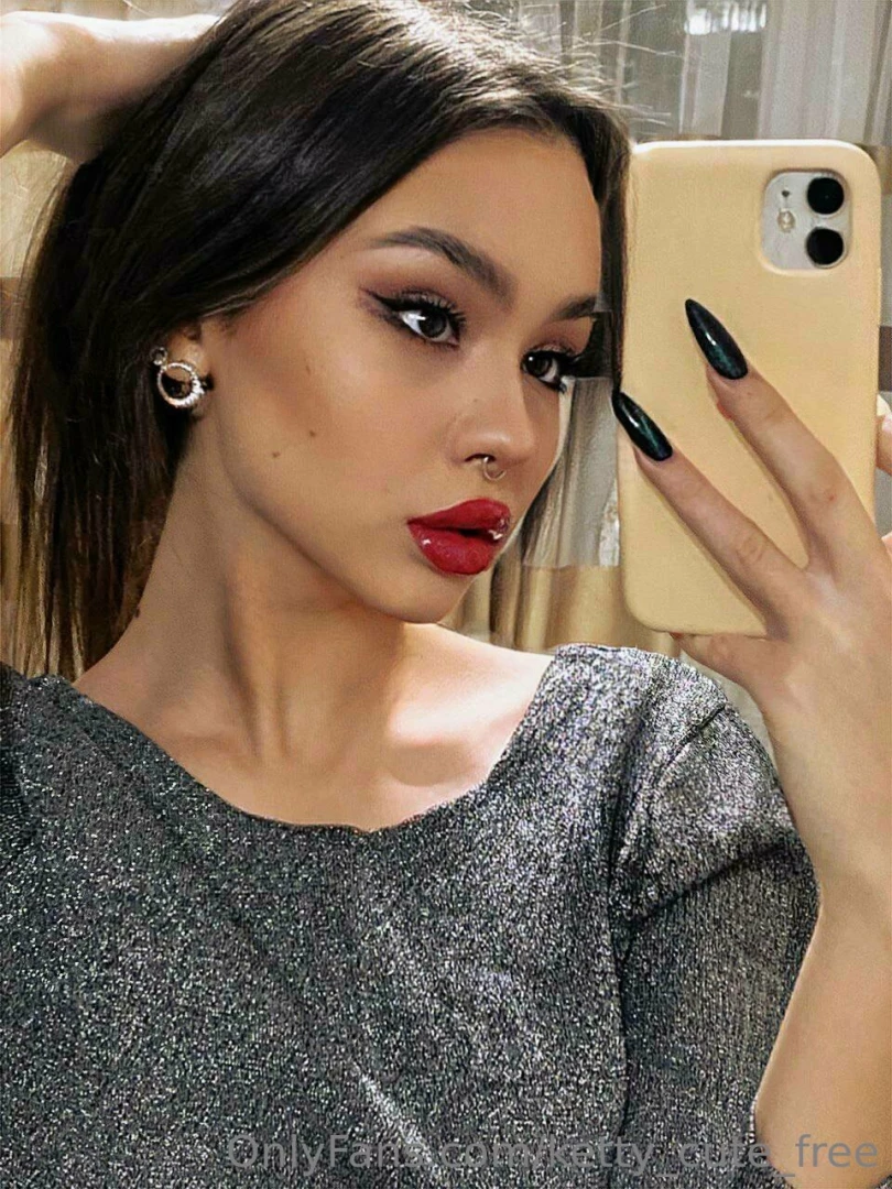 Today s mood unstoppable snapped a quick selfie because i couldn t 