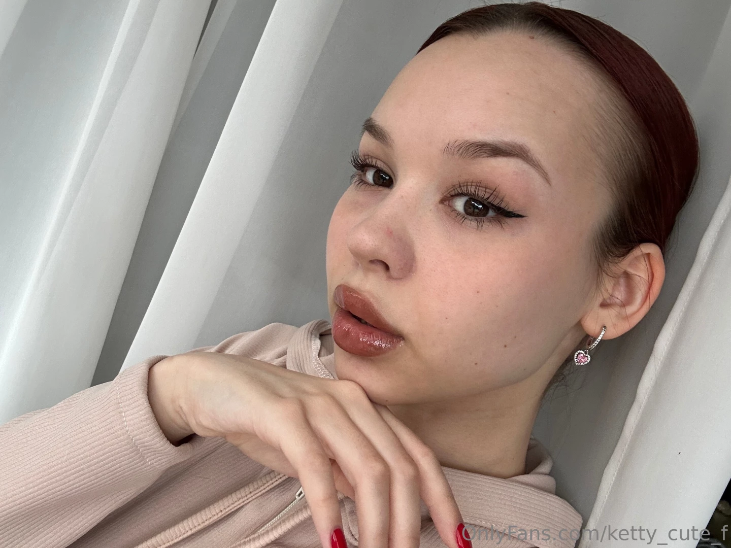 Just a radiant girl shining bright today feeling like i can conquer 