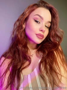 Just feeling myself today loving the glow and good vibes