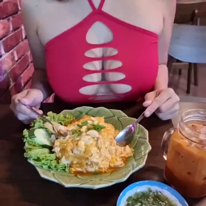 This crab omelette rice is so silky and soft like me 