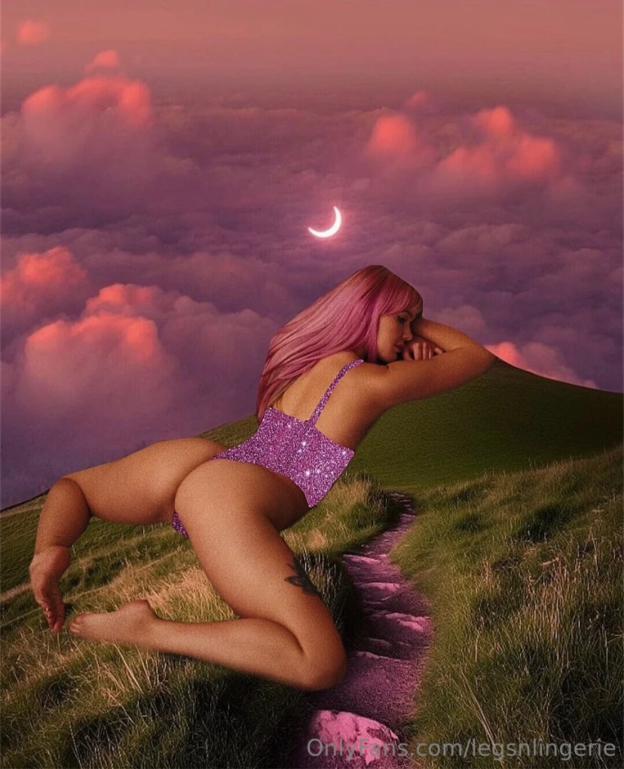 I m just sitting here waiting for you to make me blush 