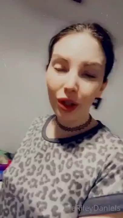 Also i m looking for a lovely jon who got me some tights i wanna say 