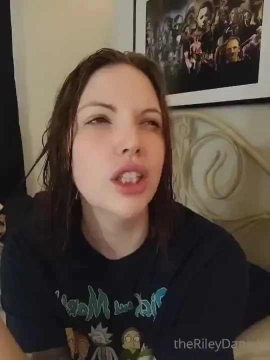 Just a little video explaining the difference between my 2 pages and 