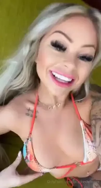Slaying the game with my sexy vibes 
