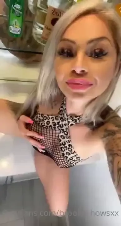 Will you stay up to playyy with me tonight babyyy 