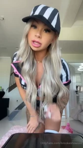 brookeshowsxx - A penalty is on it s way if your cock doesn t show up in my dms 