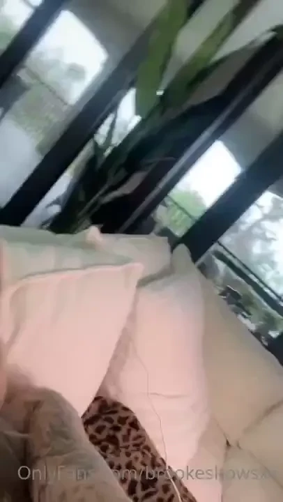 Do you wanna watch me use my new toyyy dm me play 