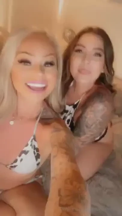 Look whose here with me come send us a message 