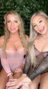 brookeshowsxx - Your favorite sluts want to jerk you off before you have to leave for 