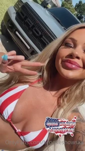 brookeshowsxx - The sunshine makes me happy 