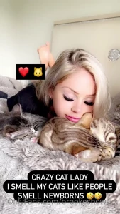 brookeshowsxx - Crazy cat lady i have 4 but it s not enough 