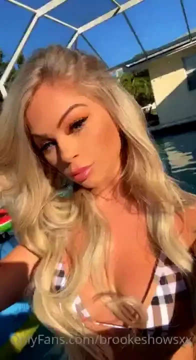 The sun looks good on meeee 