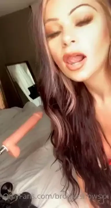 Watch this elf get fuckked 