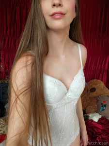 Wintery white lingerie corset lt 3 perfect for this season