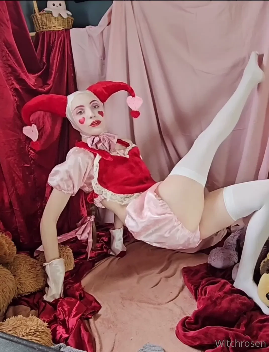 Part 2 of my valentines jester outfit this post is all videos if you part 2 