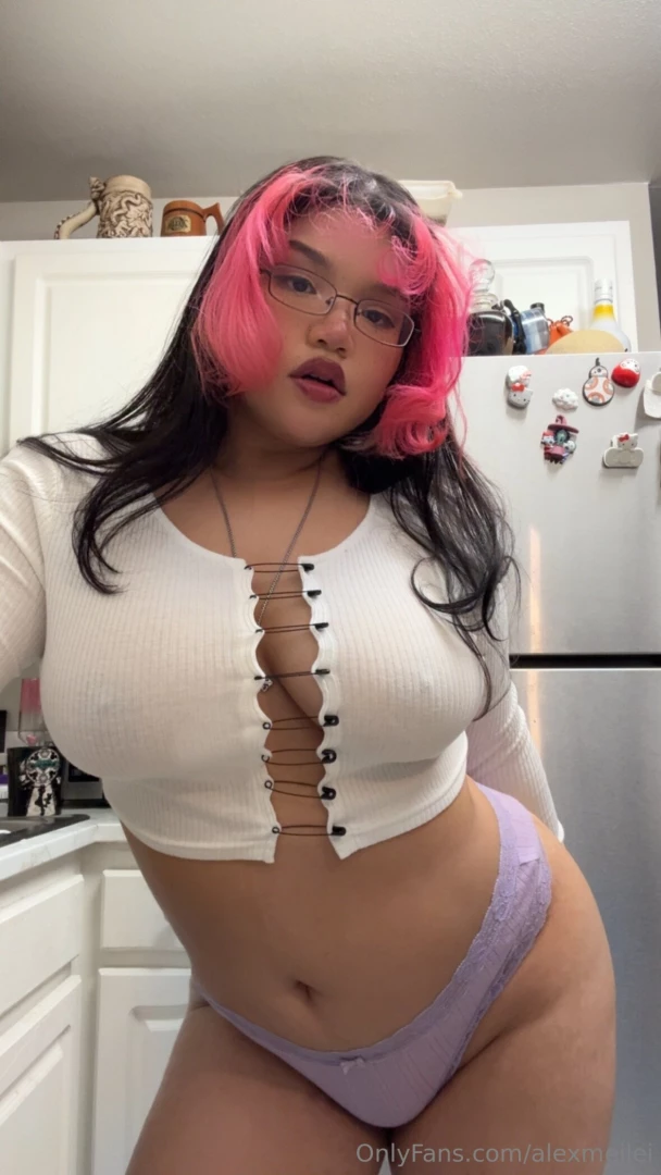 So are you gonna fuck me against the counter or what 