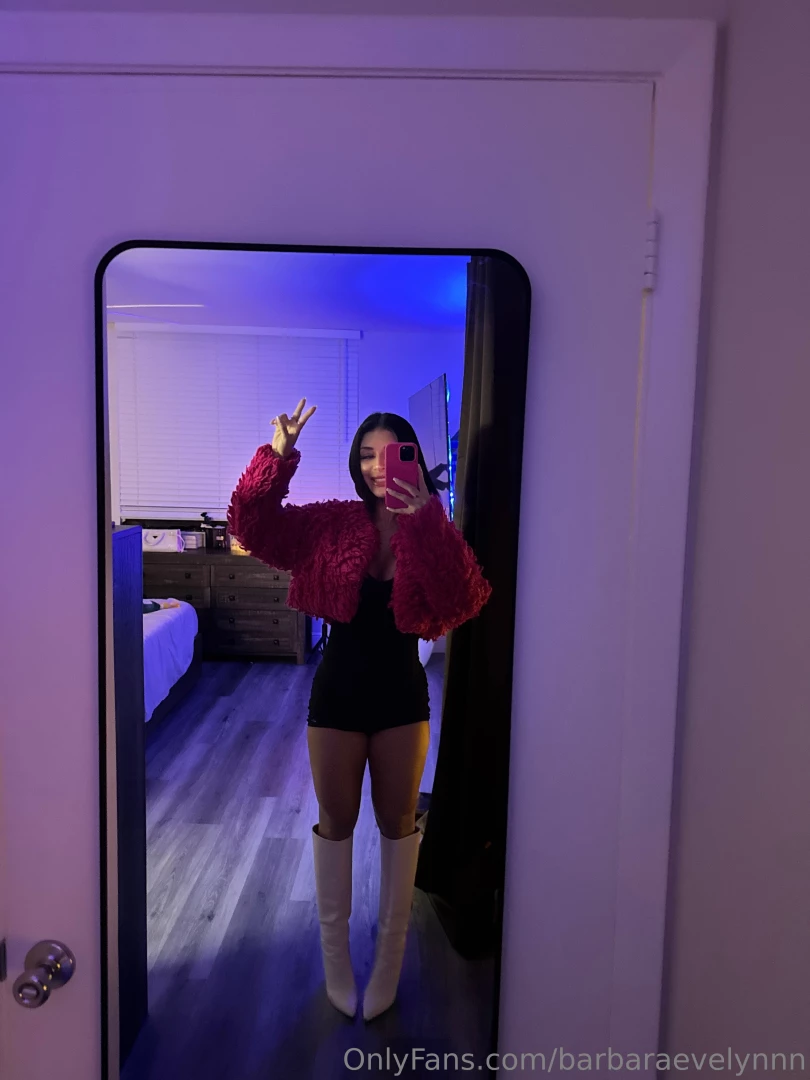 Ready to party and to steal your heart 