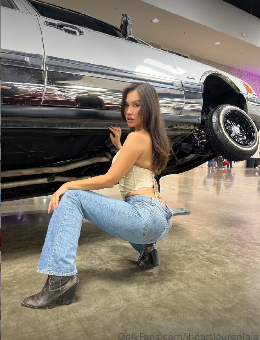 Honolulu is full of beautiful sights and iheartlaurenlala is sure on part 10 