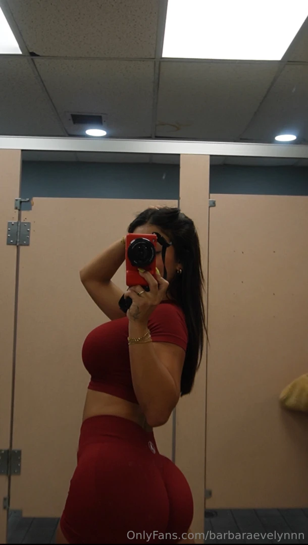 Mirror mirror on the wall who s the baddest in the gym 
