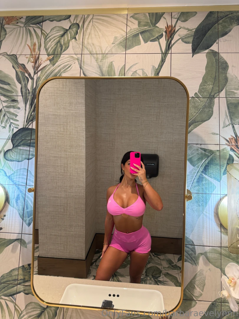 Gym outfit yay or nay 
