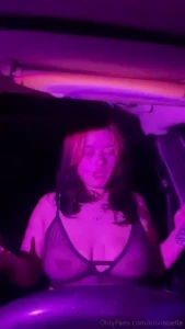 Car smoke sesh then i got super high and had to show y all my tits