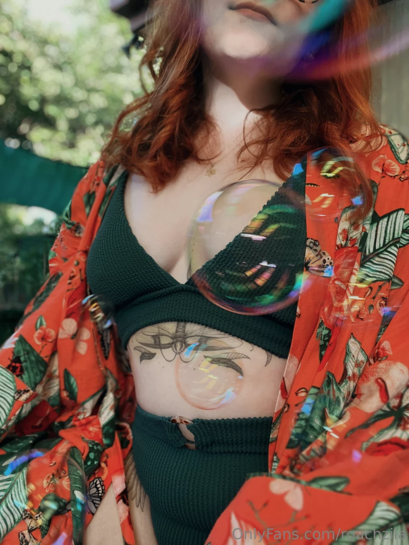 It s new year s eve what are your plans mine is laying by a blow up 