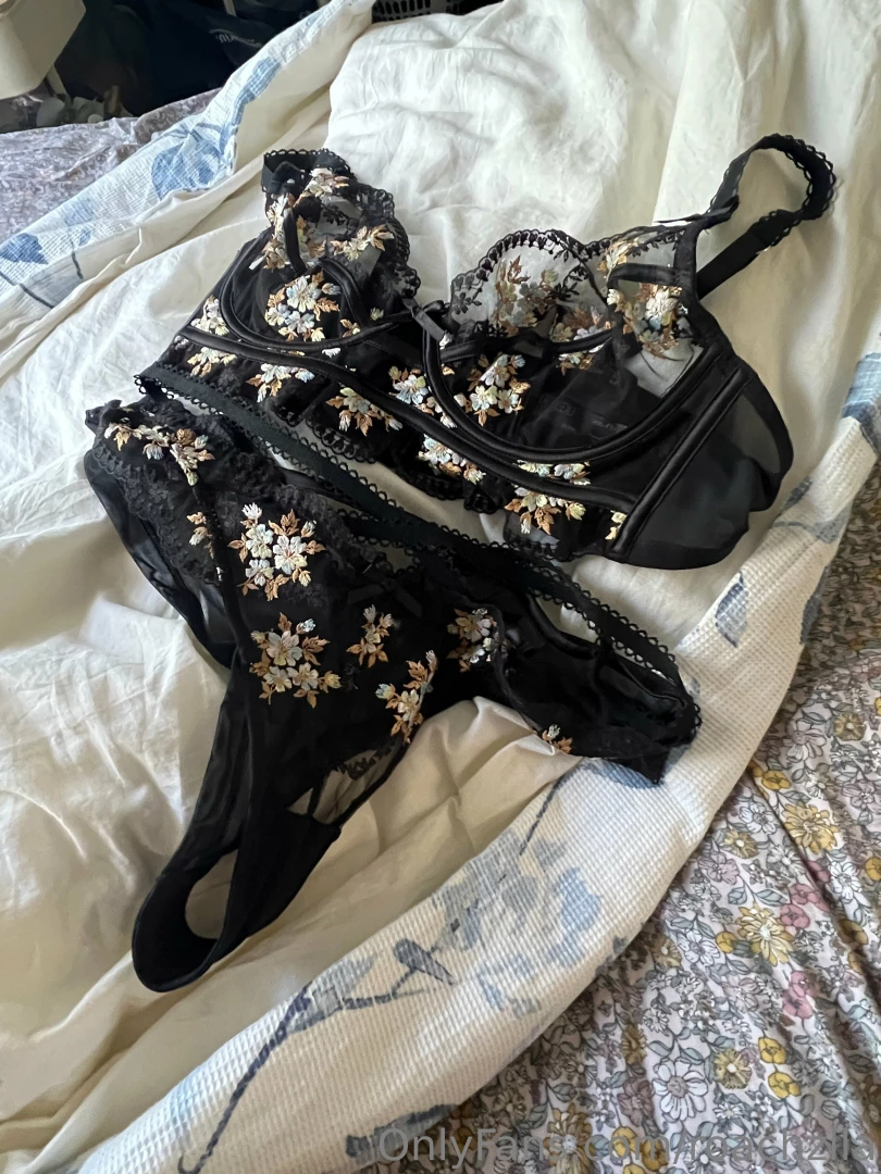 Being spoiled and getting cute lingerie to show you all is my 