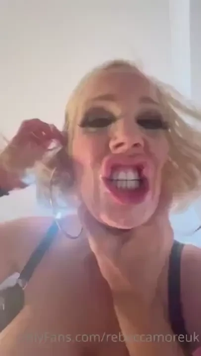 This hook-up fuck was so horny i just gave him the wink at the bar and 