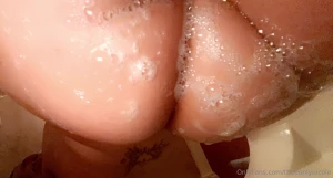 Who doesn t like soapy pics